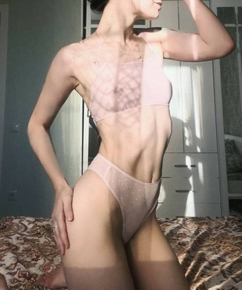 Проститутка Адриана